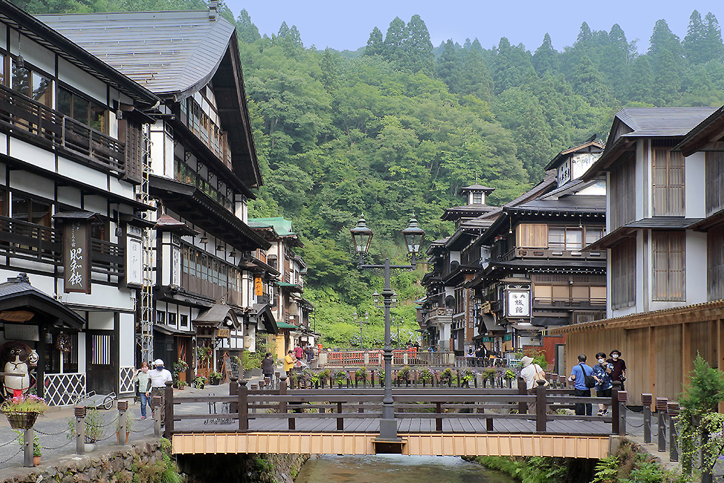 山形県の銀山温泉の写真