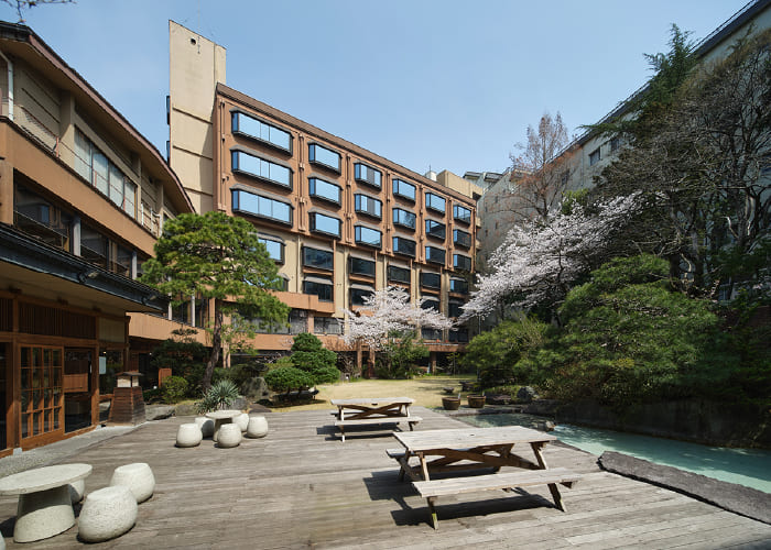 滝の湯の外観写真